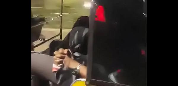  Fakeauto couple blowjob in Mumbai autorickshaw part 2